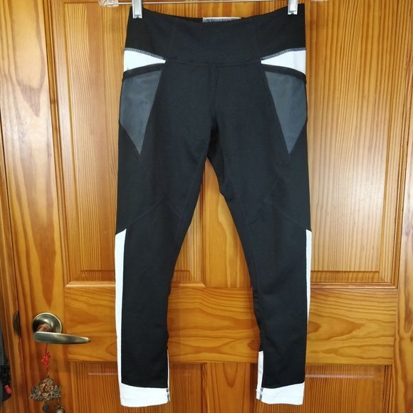 Zella Black & White Ankle Length Leggings SM - Picture 2 of 6